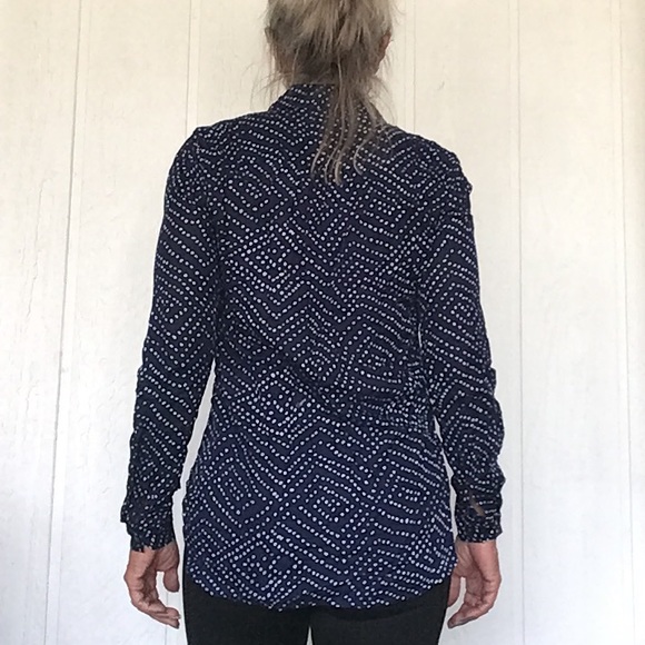 DIANE VON FURSTENBERG PRINTED SILK BUTTON DOWN SHIRT SIZE 2 - Picture 5 of 16